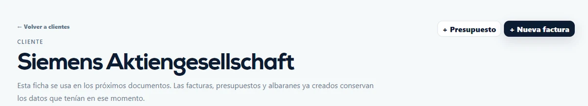 Cabecera de una ficha de cliente con los botones Presupuesto y Nueva factura.