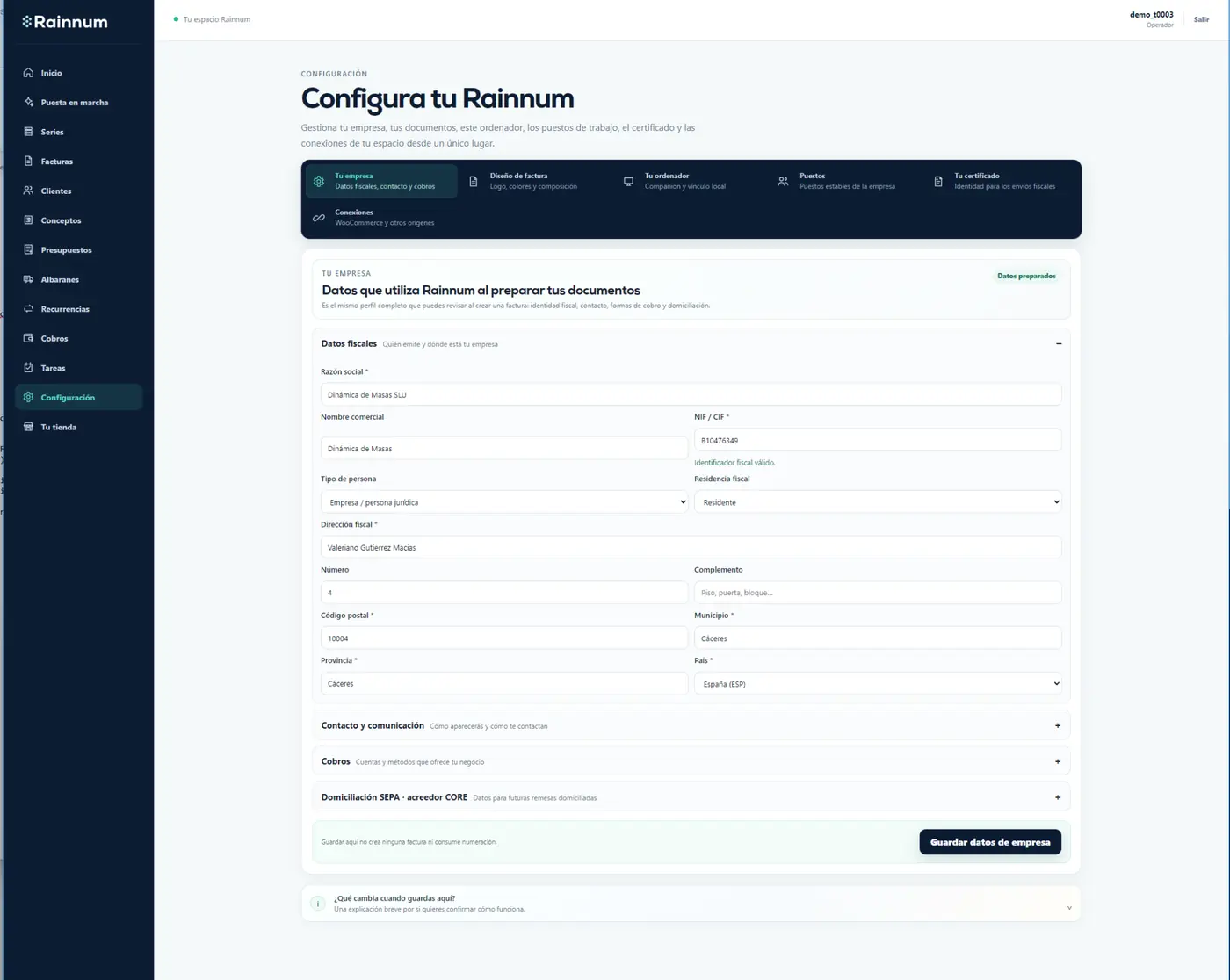Pantalla Tu empresa de Configuración con datos fiscales y bloques de contacto, cobros y SEPA.