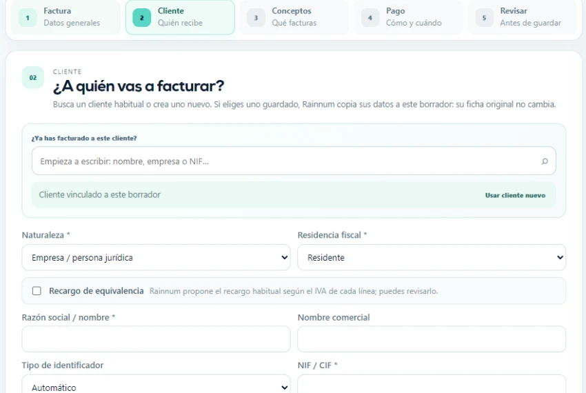 Detalle ampliado del buscador y los datos fiscales del cliente.